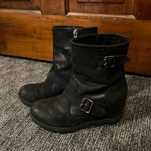 Sorel wedge boots